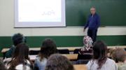 FACULTAT DE CINCIES: Qumica. My name is Bond, Chem Bond!