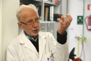 El doctor Flix Grases, director del Laboratori d'Investigaci en Litiasi Renal de la UIB - Foto:A.Costa/UIB