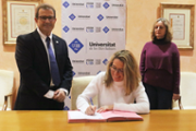 Dra. Regina Alemany Alonso, catedrtica d'universitat de l'rea de coneixement de Biologia Cellular