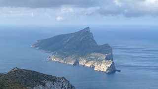 L'illa de sa Dragonera vista des de Mallorca. Foto: Joan Bauz.