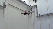 El dron, durant una de les proves.