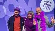 Fotoreclam a l'espai per a vianants, entre l'edifici Ramon Llull i el Mateu Orfila del campus 