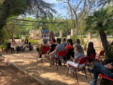 Acte de presentaci dels projectes d'investigaci en cooperaci. Converses a l'aire lliure.